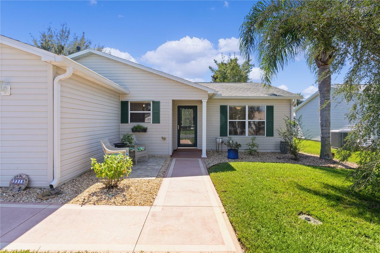 Property Photo:  3318 Oakdale Place  FL 32162 