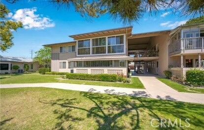 Property Photo:  13342 Del Monte M15-5L  CA 90740 