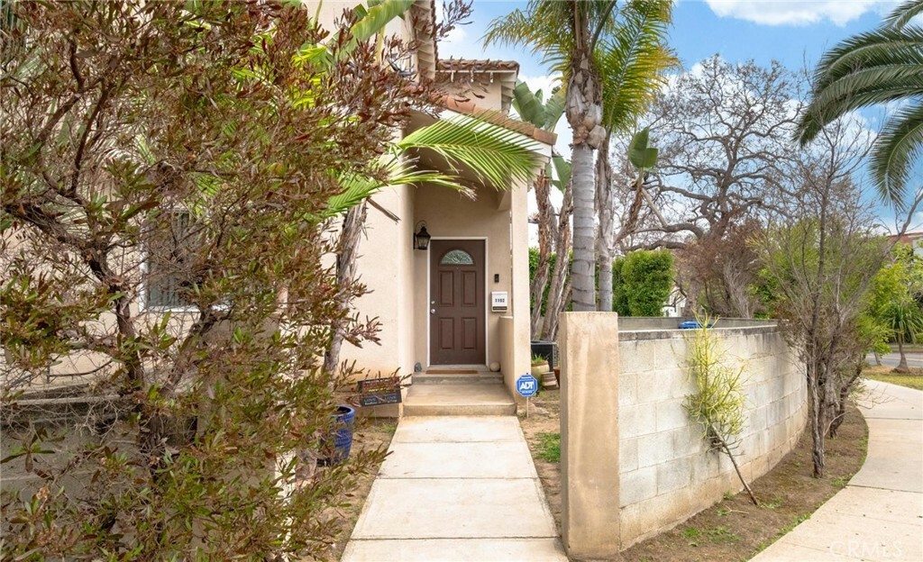Property Photo: 1100 S Highland Avenue CA 90019
