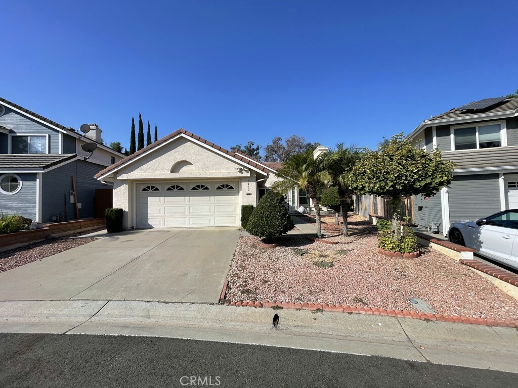 Property Photo:  5432 Loganberry Way  CA 92057 