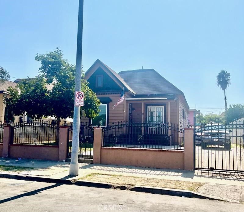 Property Photo:  2618 Gleason Avenue  CA 90033 