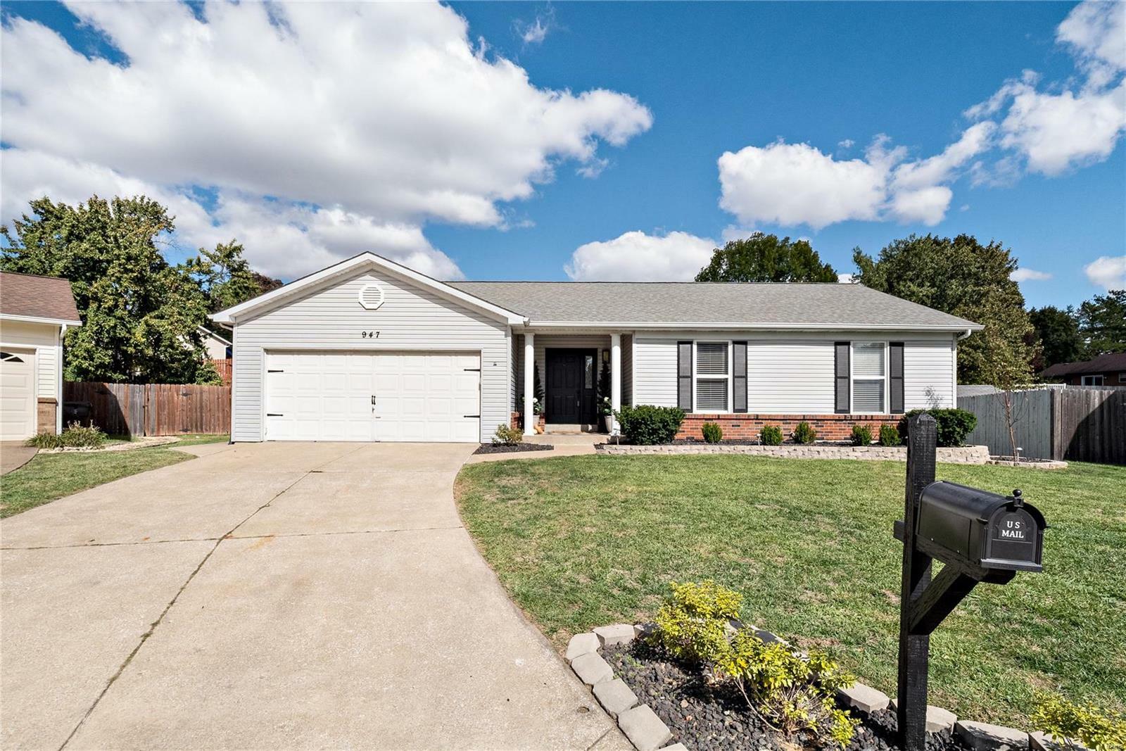 Property Photo:  947 Carriage Hill Drive  MO 63304 