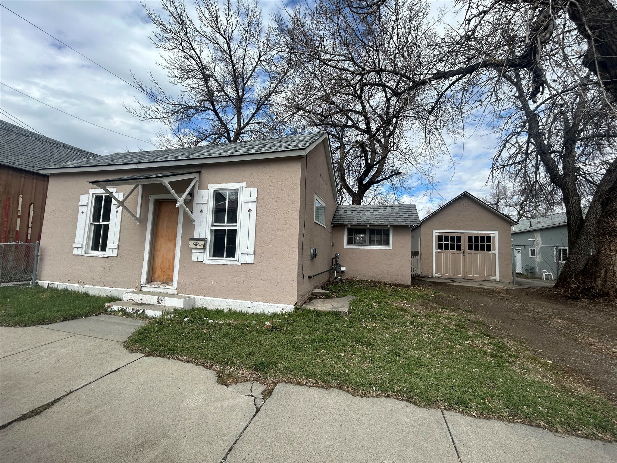 Property Photo:  1515/1516 Railroad/Gallatin Avenue  MT 59601 