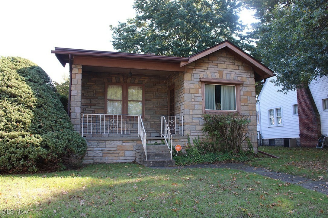 2040 Hazel Avenue  Zanesville OH 43701 photo