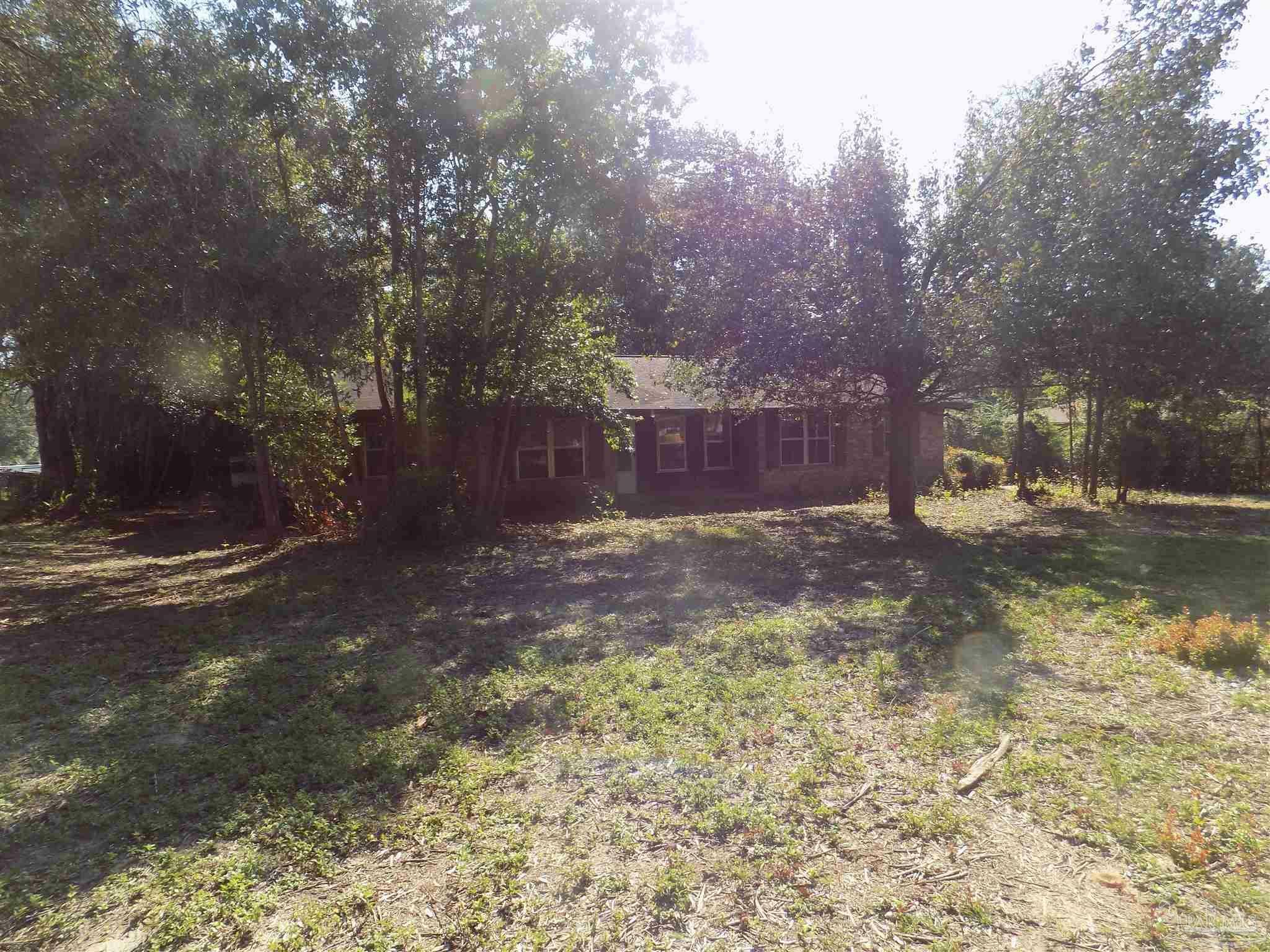 Property Photo:  7114 Wymart Rd  FL 32526 