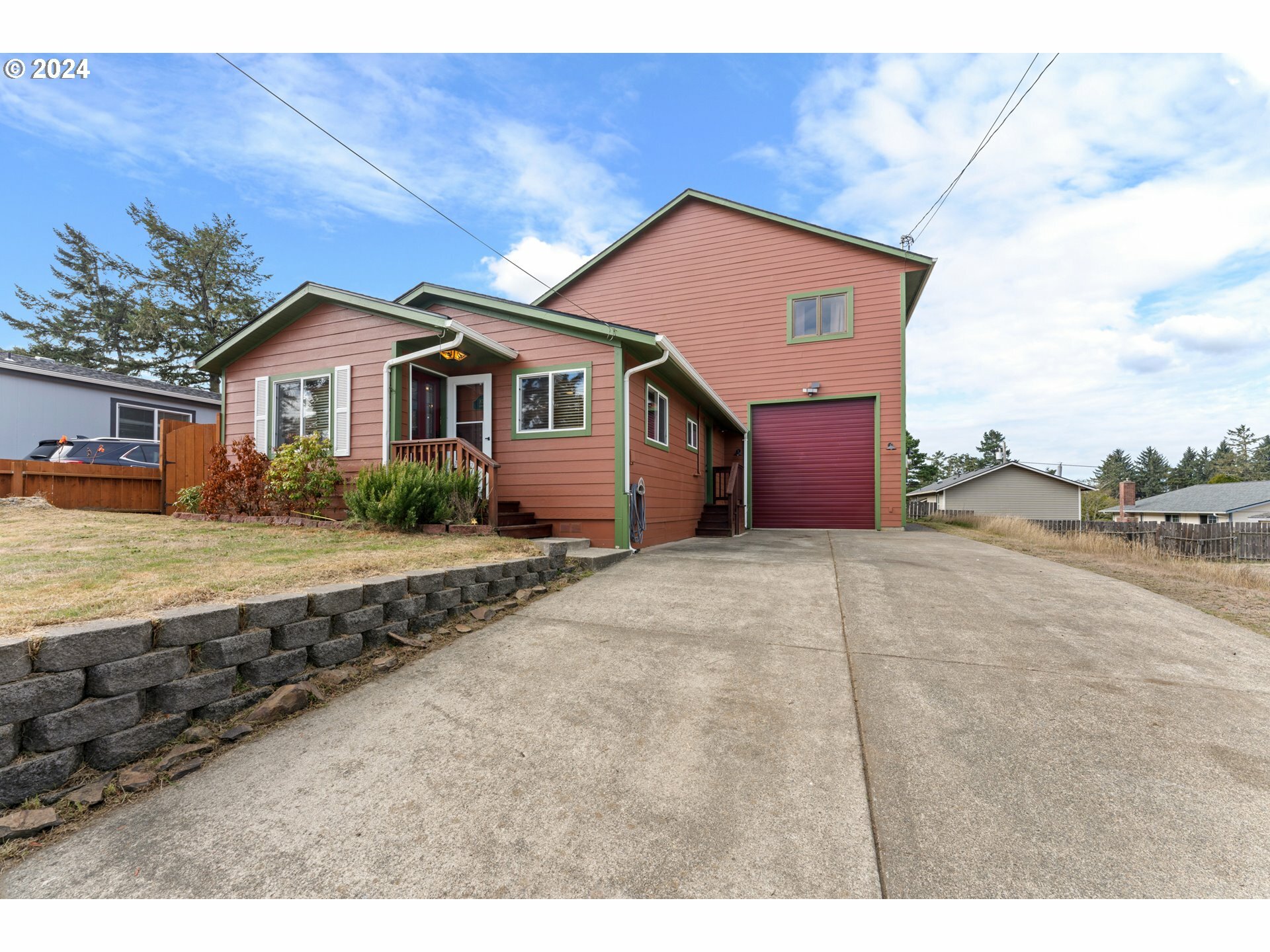 830 Fenwick St  Coos Bay OR 97420 photo