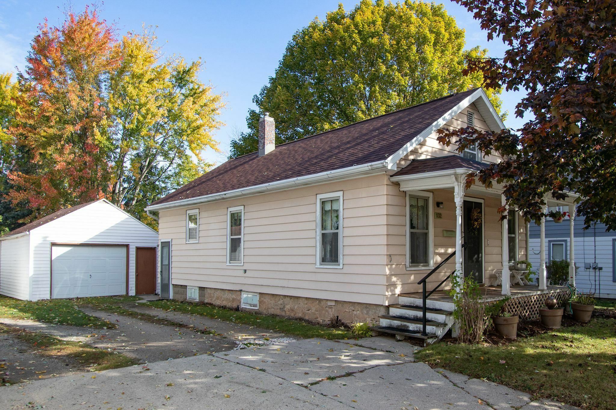 Property Photo:  132 Washington Street  WI 54110 