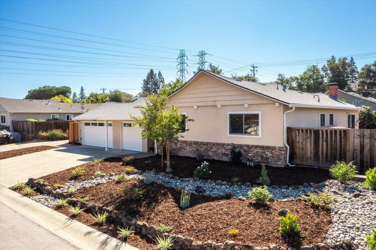 Property Photo:  1692 Stevens Place  CA 94024 