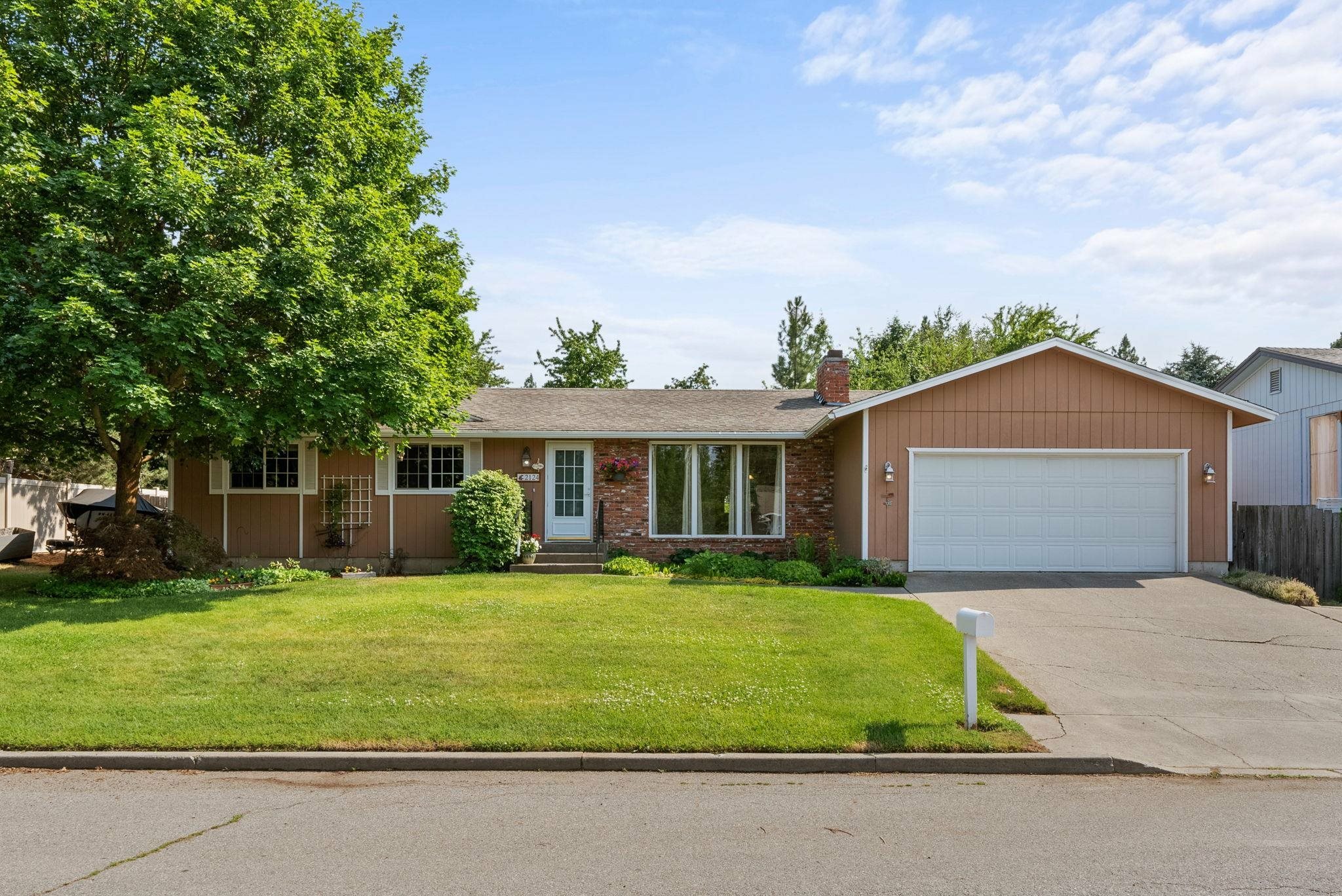 Property Photo:  2124 E 62nd Ave  WA 99223 