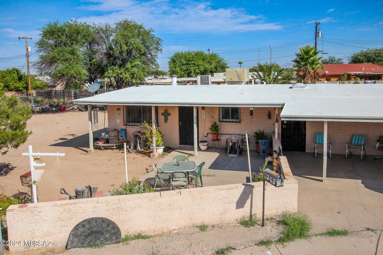 Property Photo: 752 W Dakota Drive AZ 85706