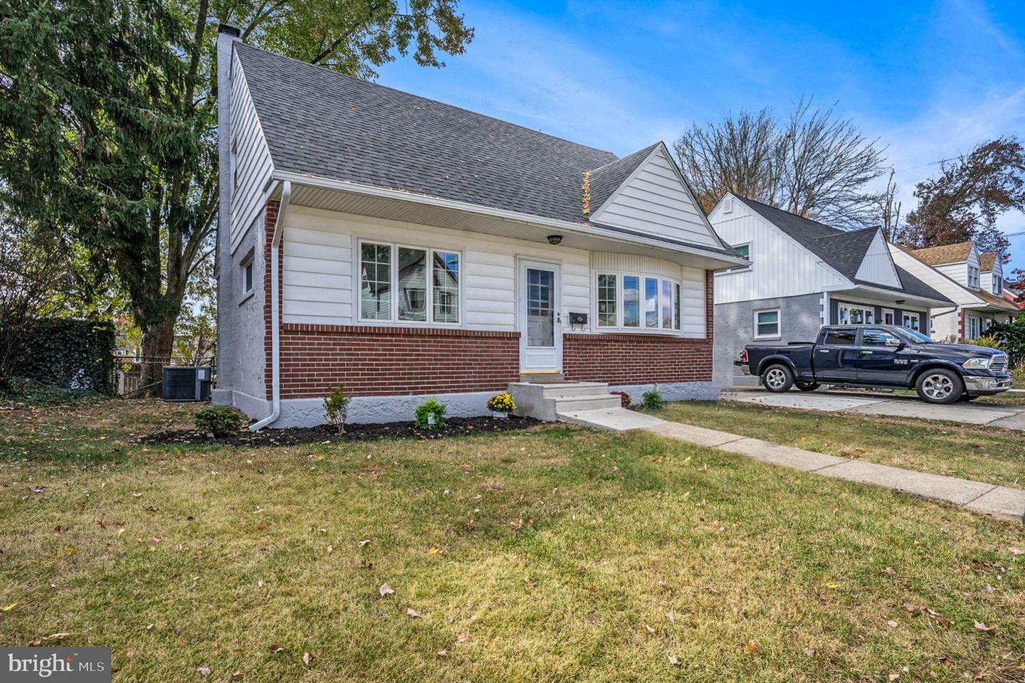 Property Photo:  1630 Norwood Avenue  PA 19076 