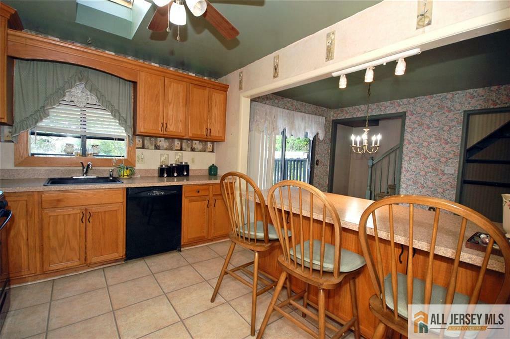 Property Photo:  1121 Charter Street  NJ 08854 