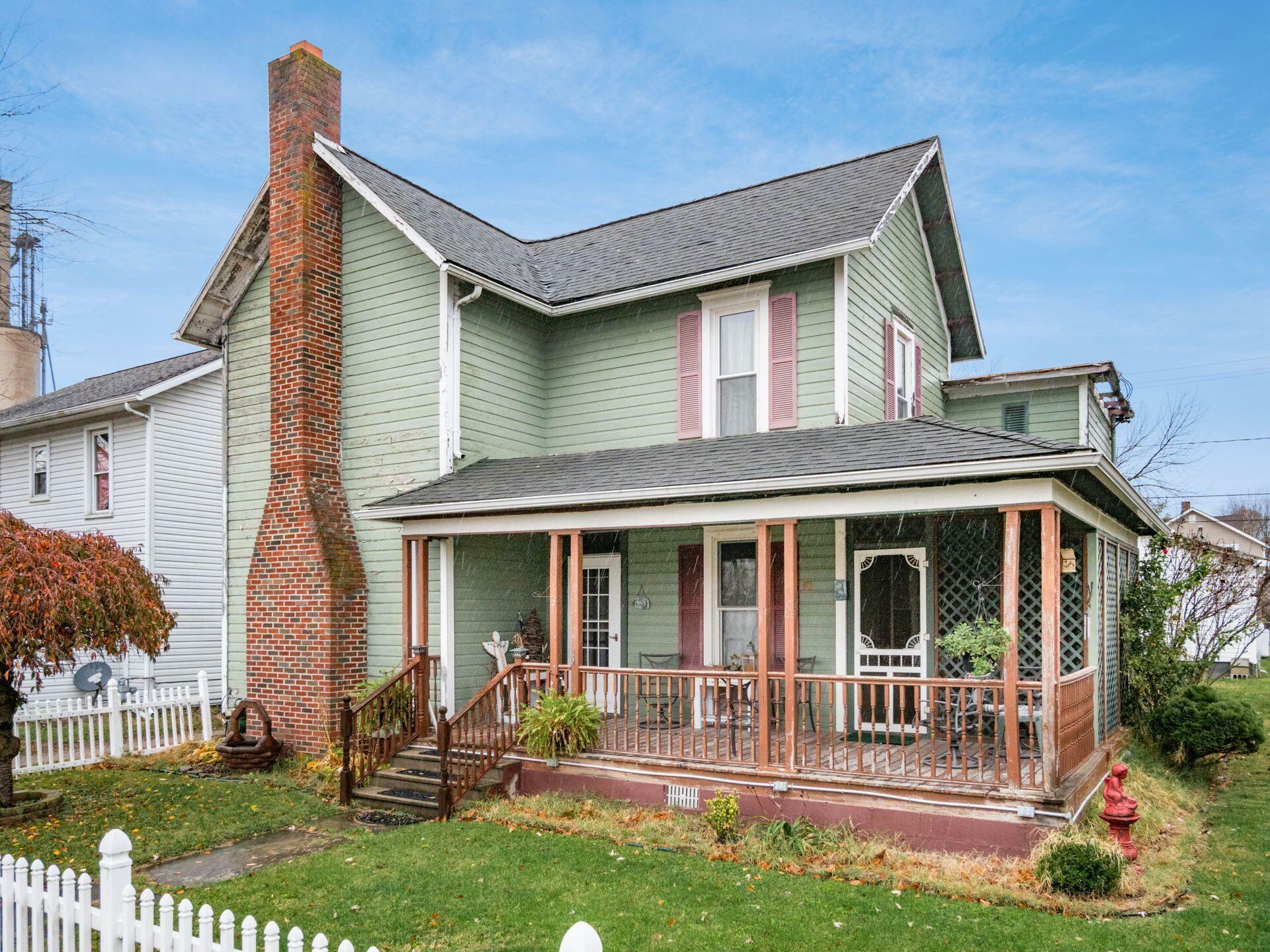 Property Photo:  216 N Franklin Street  OH 43344 