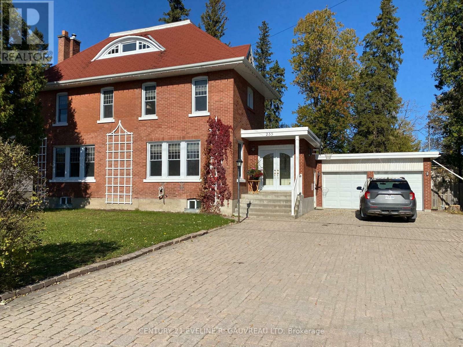 Photo de la propriété:  235 Broadwood Avenue  ON P0J 1P0 