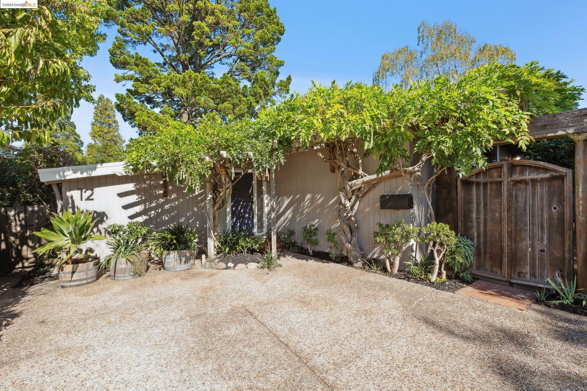 Property Photo:  12 Summit Lane  CA 94708 