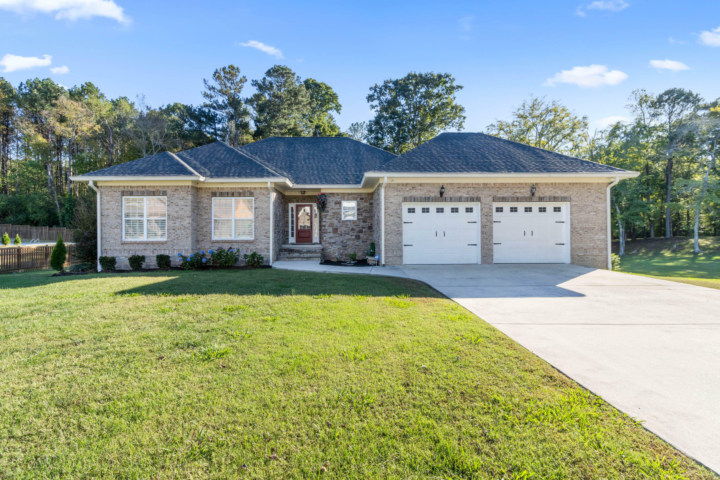 Property Photo:  212 Twelve Oaks Drive  GA 30739 