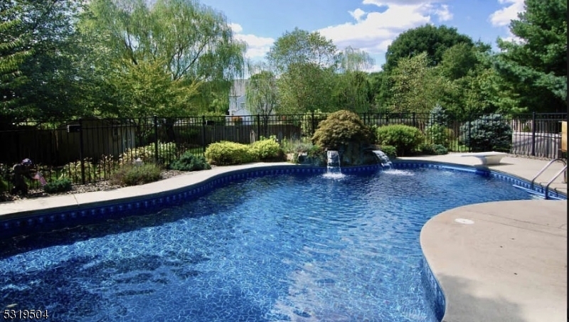 Property Photo:  11 Sedona Ct  NJ 08535 