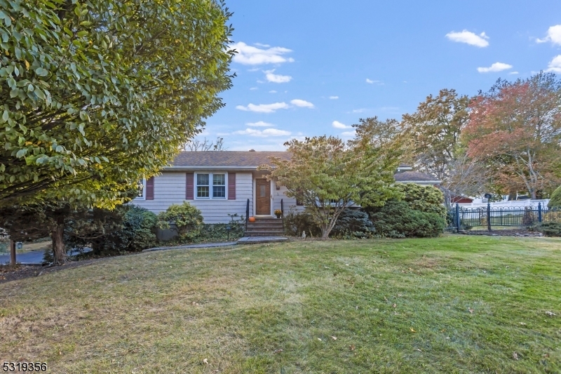 Property Photo:  1 Woodcrest Rd  NJ 07981 