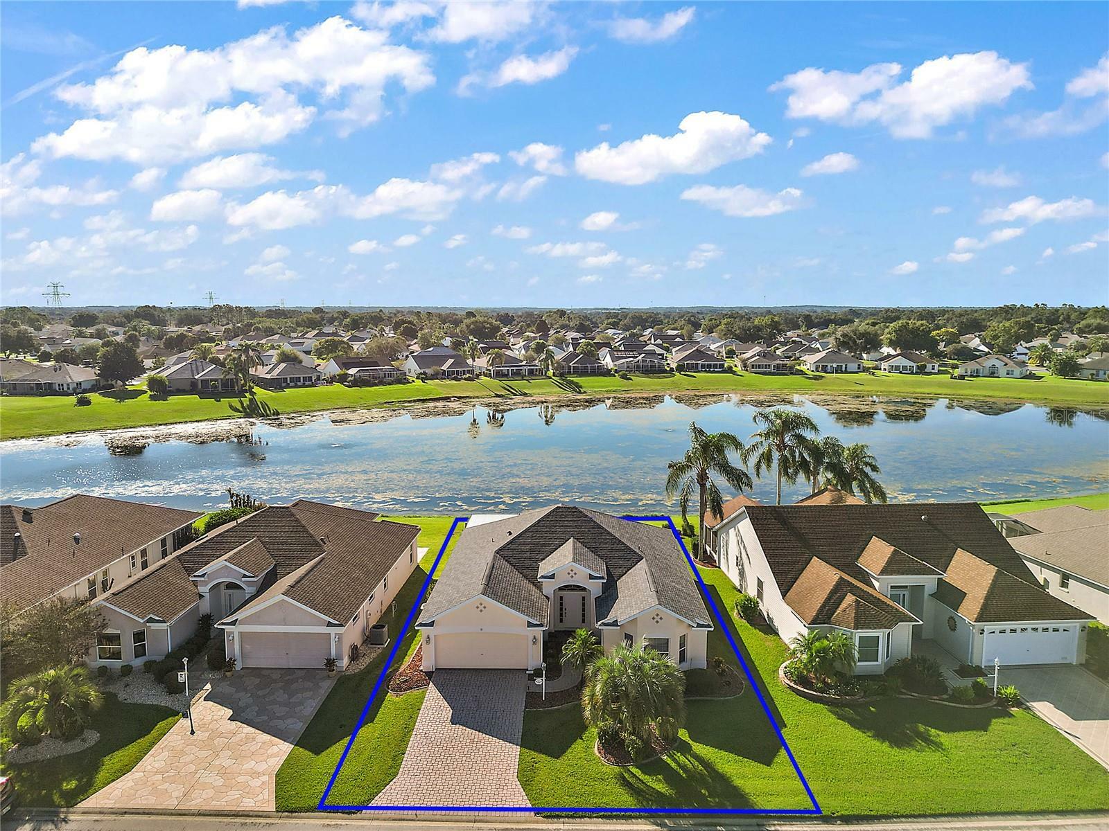 Property Photo: 2124 Zaragoza Place FL 32159