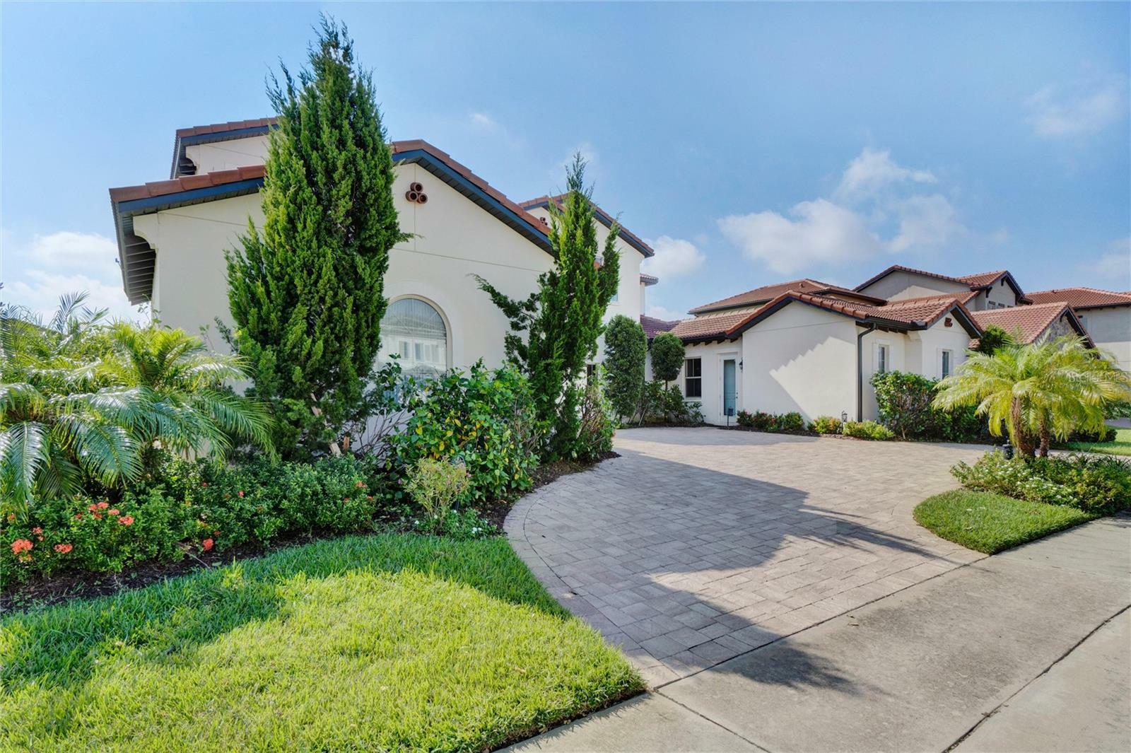 Property Photo:  15716 Panther Lake Drive  FL 34787 