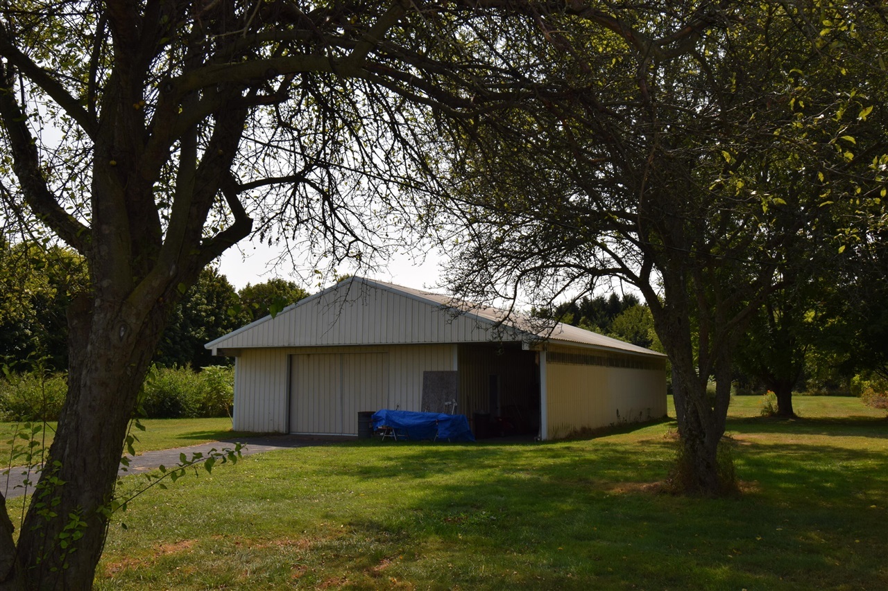 Property Photo:  55475 60th Avenue  MI 49064-9716 