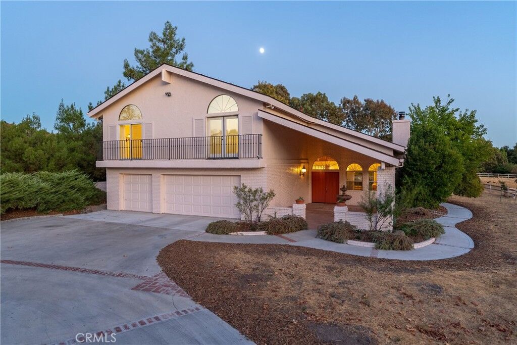 Property Photo:  1285 Beaver Creek Lane  CA 93446 