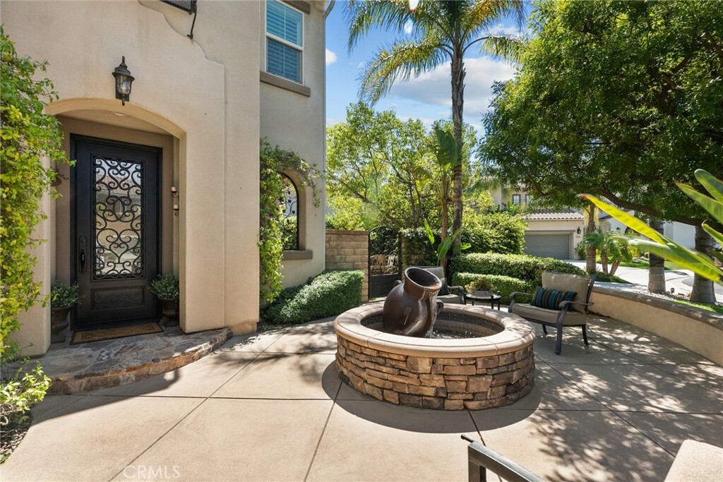 Property Photo:  29118 Starwood Place  CA 91390 