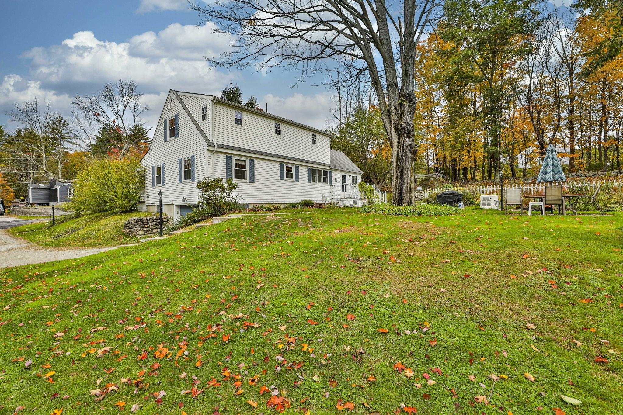 Property Photo:  44 Maple Farm Road  NH 03032 