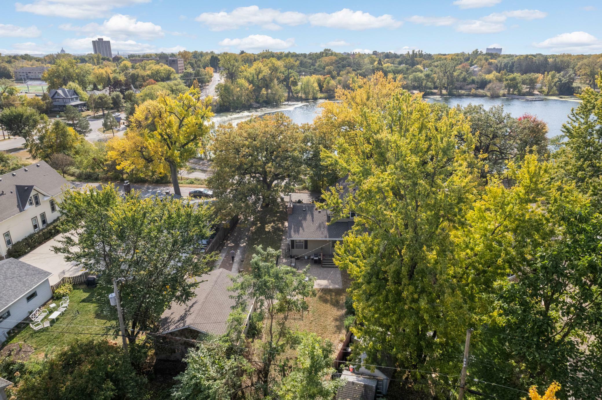 Property Photo:  1230 Como Boulevard E  MN 55117 