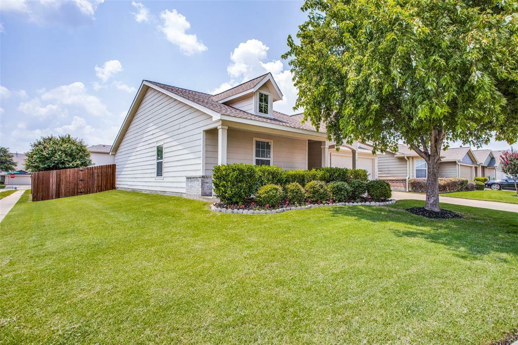 Property Photo:  9901 Thomas Jefferson Drive  TX 75072 