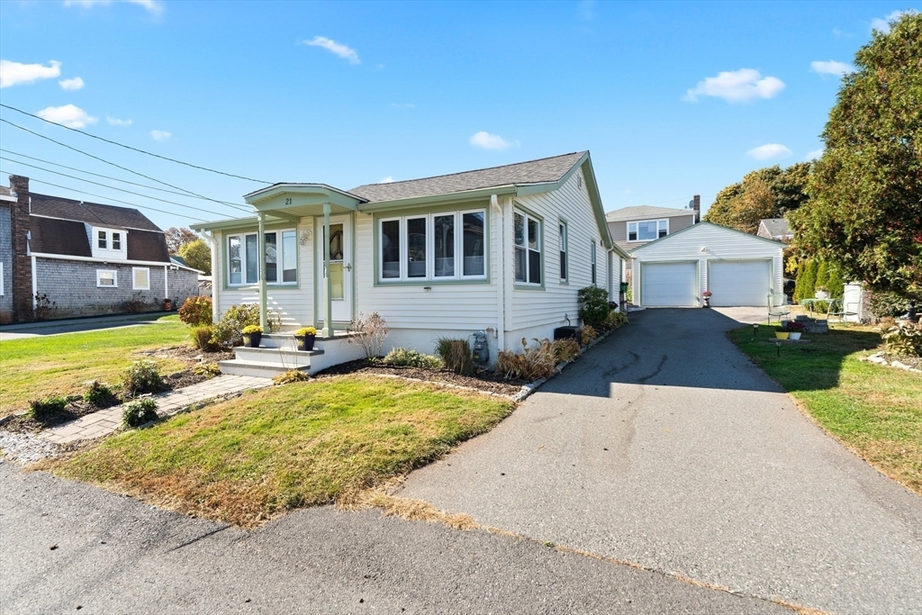 Property Photo:  21 Aquidneck Ave  RI 02871 