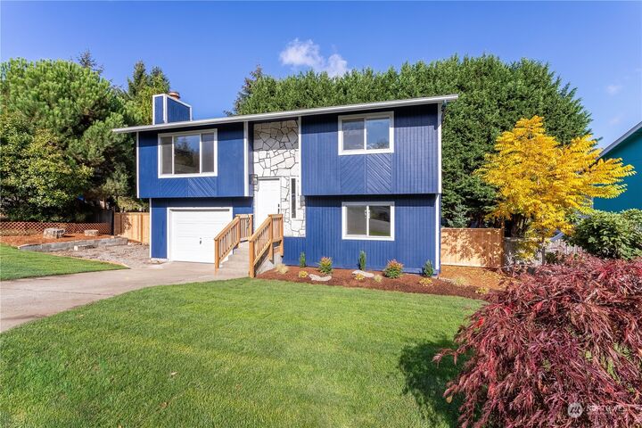 Property Photo:  11620 SE 225th Street  WA 98031 