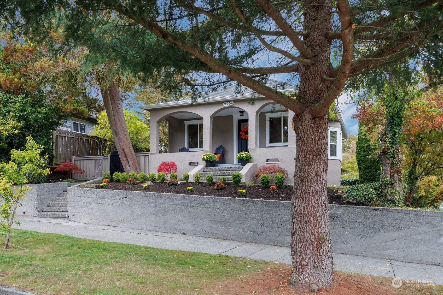 Property Photo:  2956 E Republican Street  WA 98112 