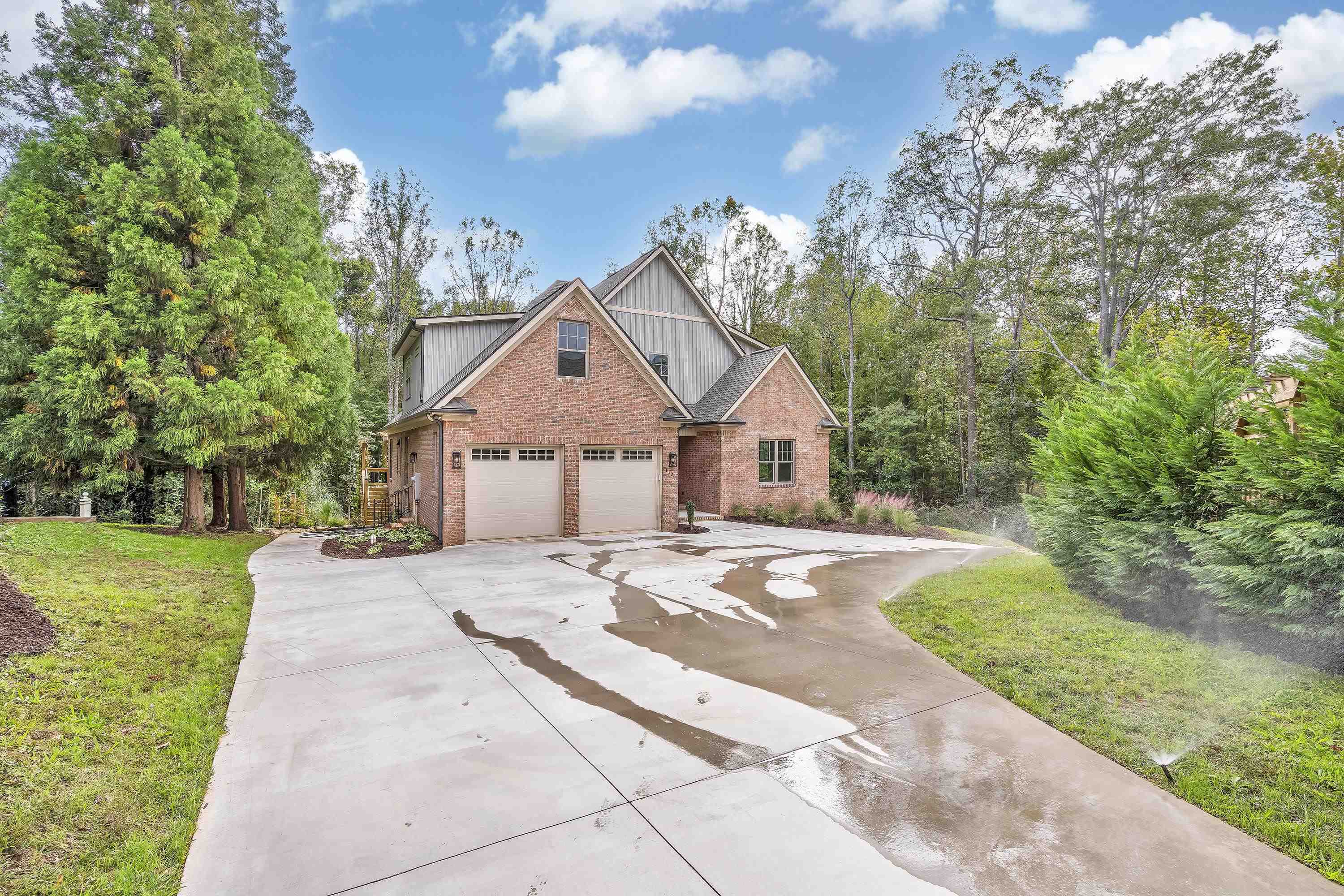 Property Photo:  112 S Bennington Drive  SC 29307 