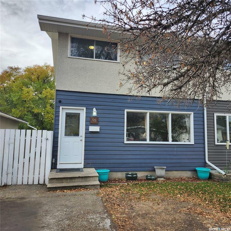 95 Davidson Crescent  Saskatoon SK S7L 4A2 photo