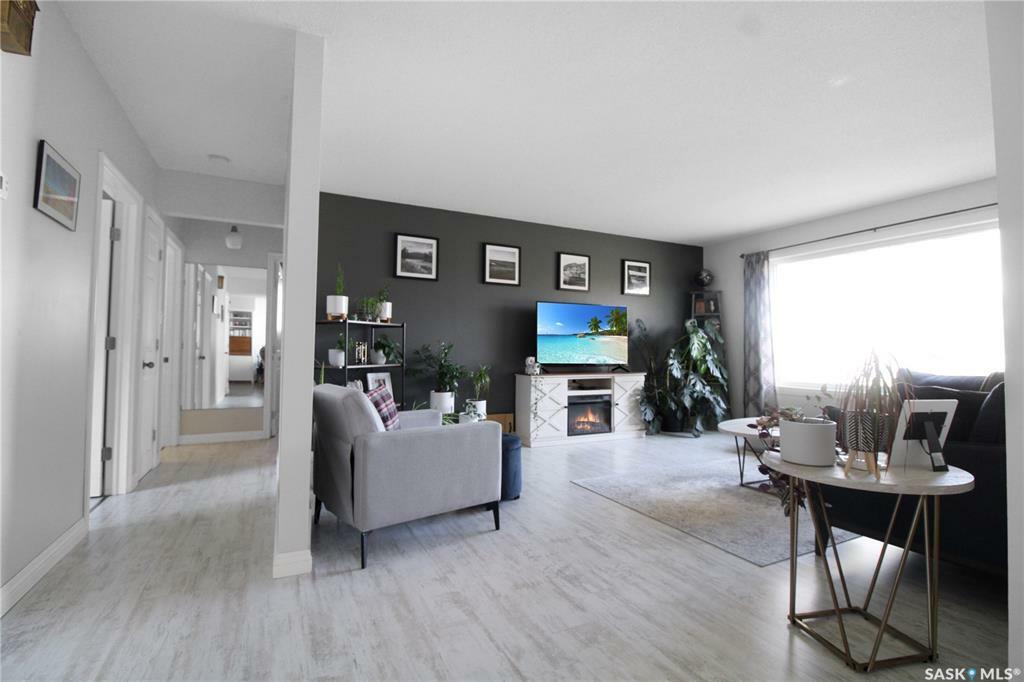 Property Photo:  120 Gibbs Street W  SK S9H 2Z7 