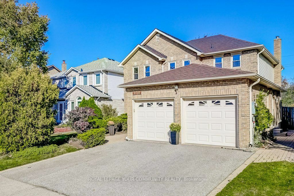 Property Photo:  650 Cognac Cres  ON L1X 1L8 