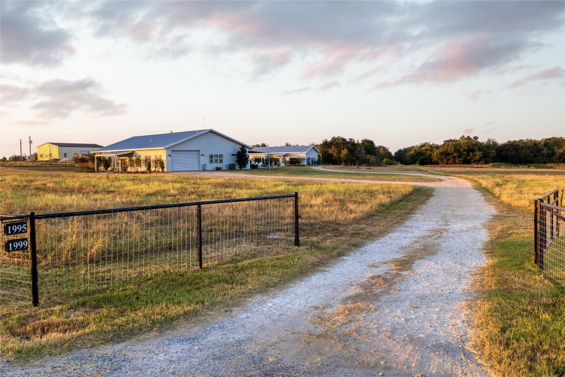 1995 County Road 475  Thrall TX 76578 photo
