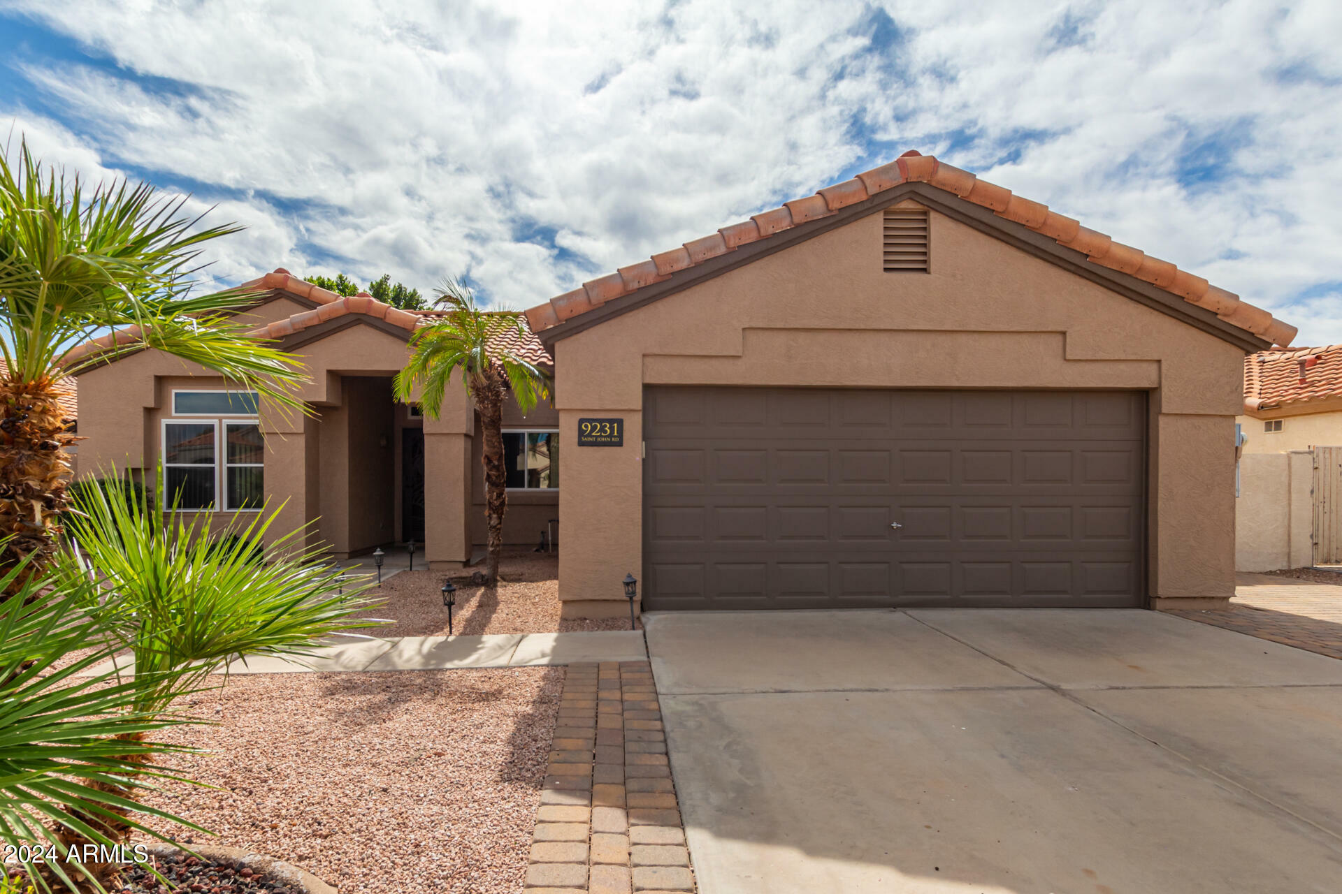 Property Photo:  9231 W Saint John Road  AZ 85382 