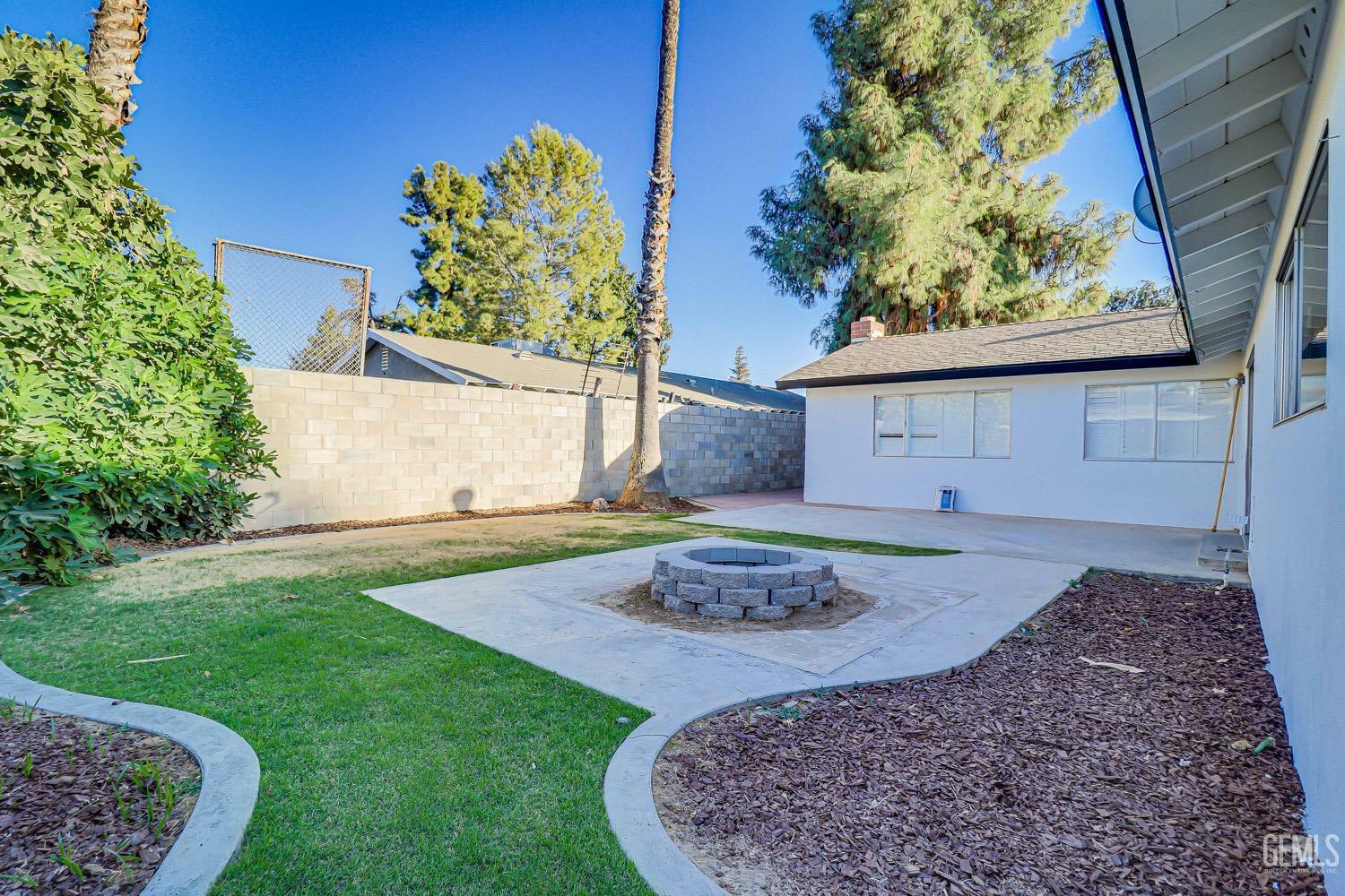 Property Photo:  3912 Madrid Avenue  CA 93309 