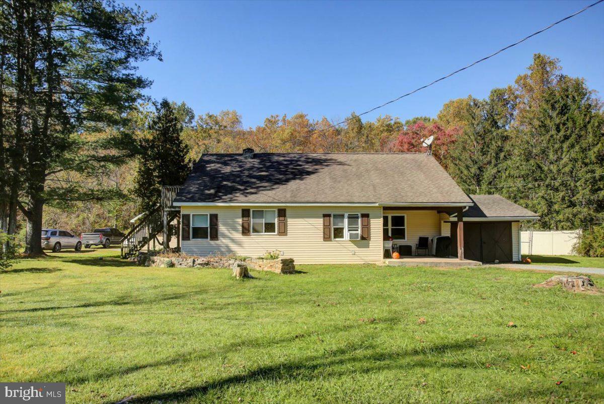 Property Photo:  4 Jackson Drive  PA 17040 