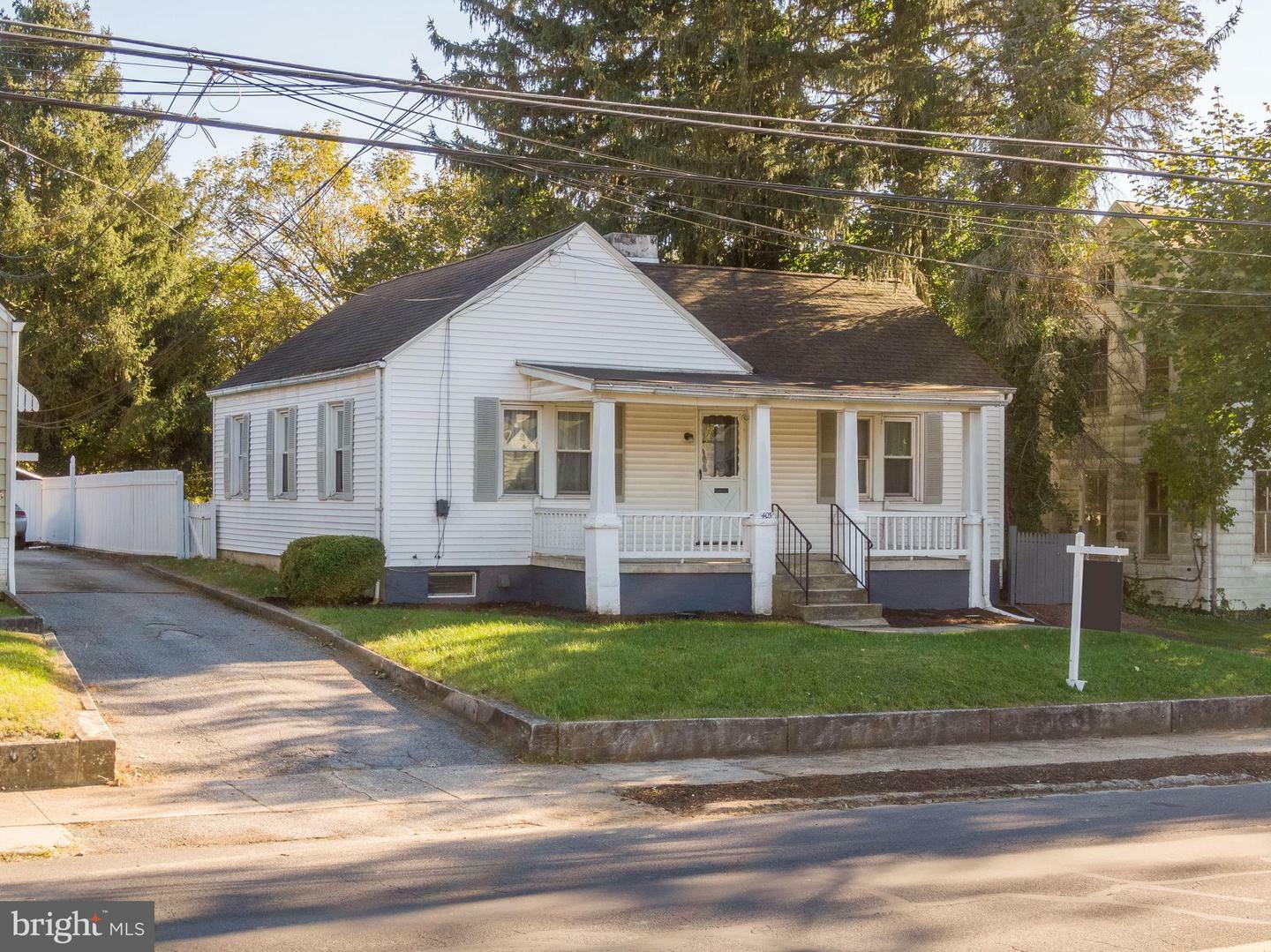 Property Photo:  405 W Marble Street  PA 17055 