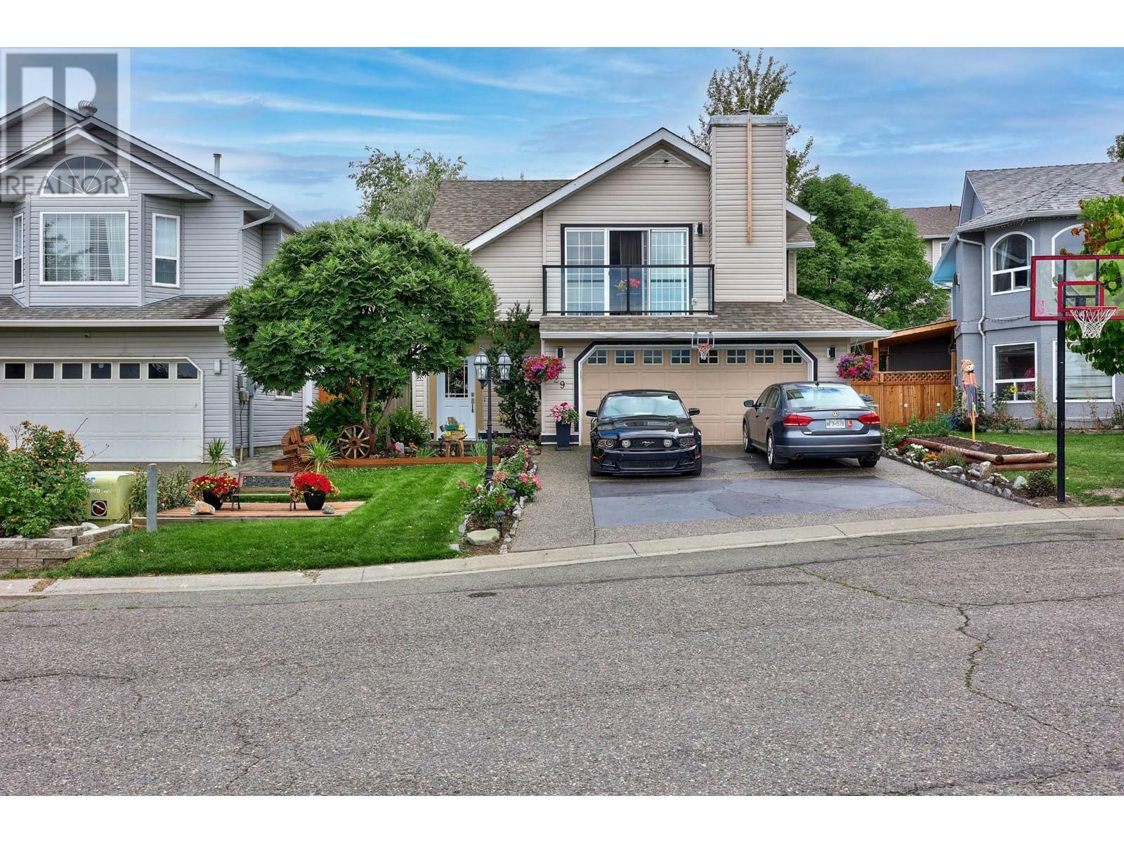 829 Dunrobin Drive  Kamloops BC  photo