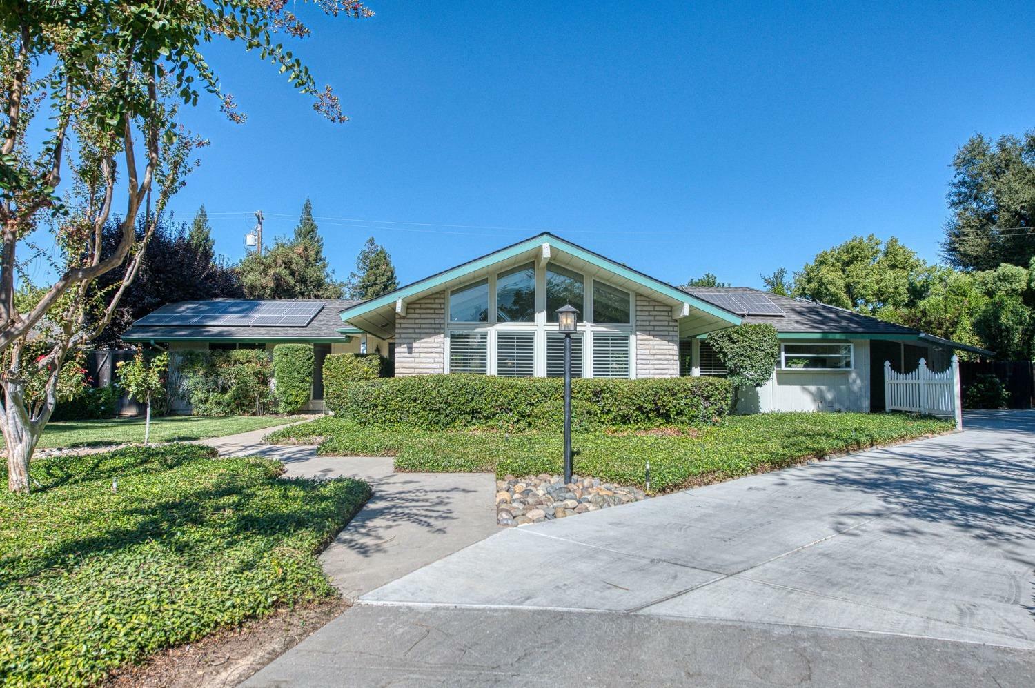 Property Photo:  5449 N Brooks Avenue  CA 93711 