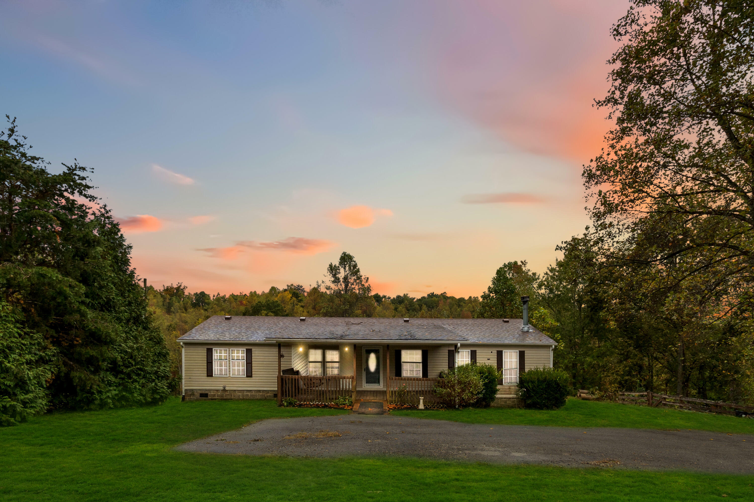 Property Photo:  959 East Sallys Branch Road  KY 40741 