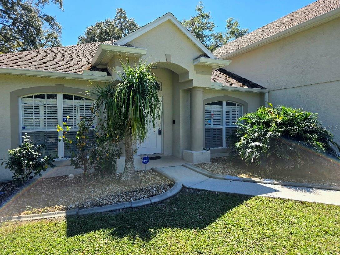 Property Photo:  2216 Waterfall Drive  FL 34608 