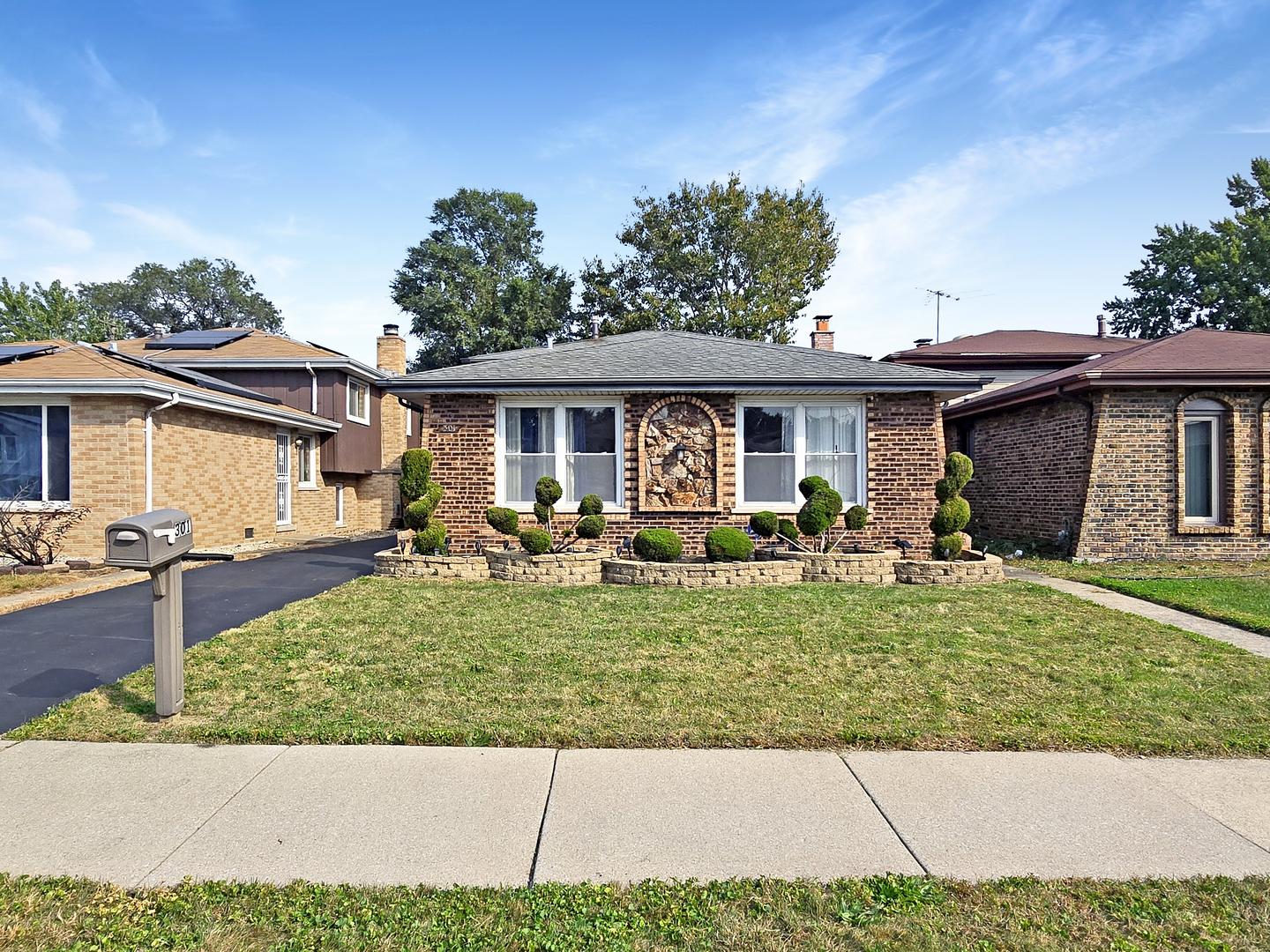 Property Photo:  301 Cornell Avenue  IL 60409 