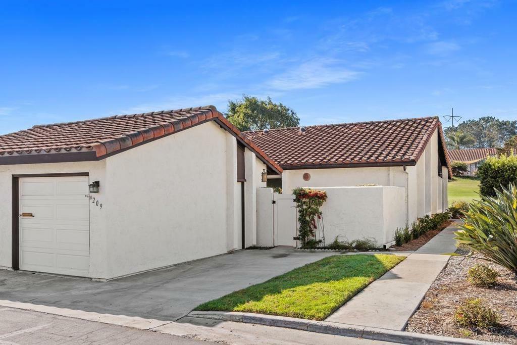 Property Photo:  209 Summerside Lane  CA 92024 