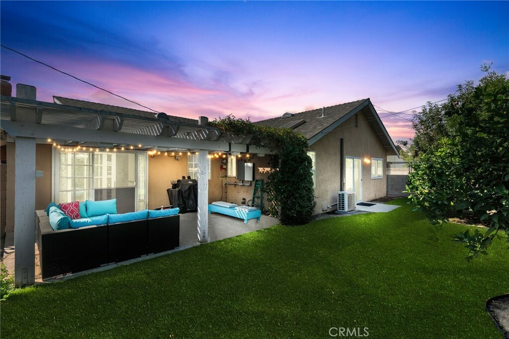 Property Photo:  15232 Nottingham Lane  CA 92647 