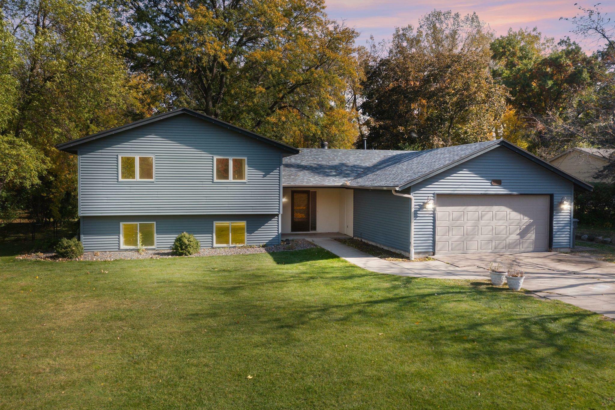 Property Photo:  3220 Ranier Lane N  MN 55447 